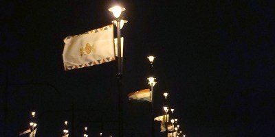 Flaggor över bron, Budapest