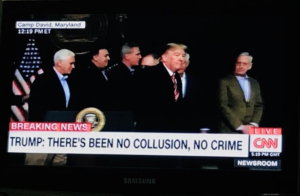 Trump och lojala grabbgänget.